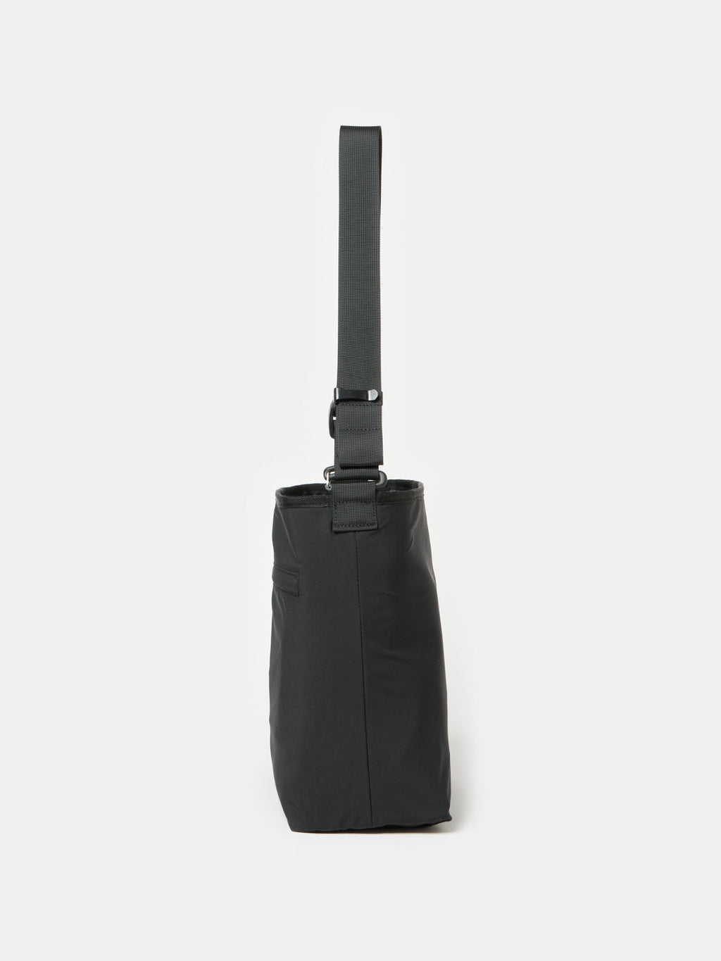 TECH REVERSIBLE ONE SHOULDER BAG
