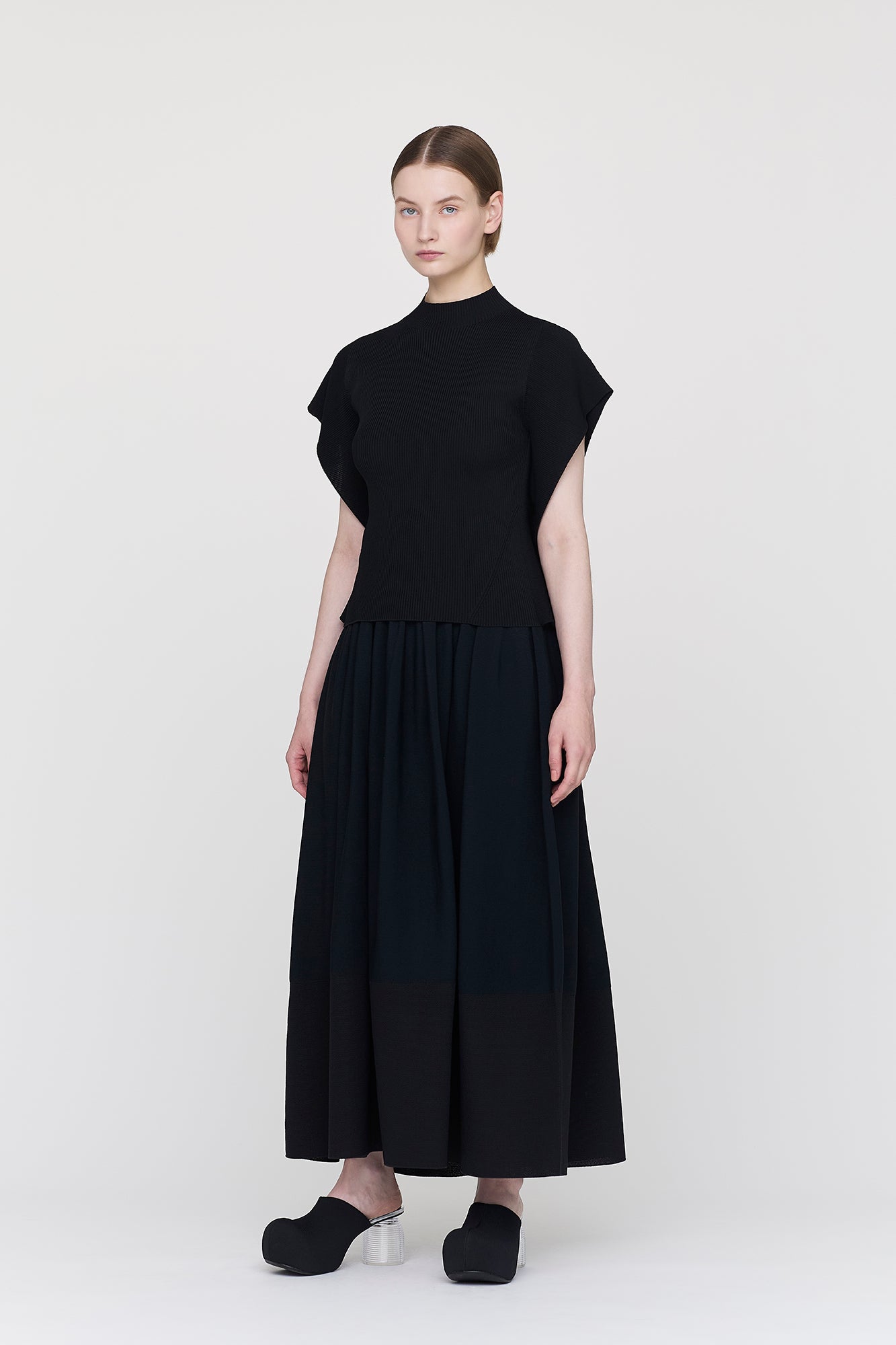 PORTRAIT CREASE TOP
