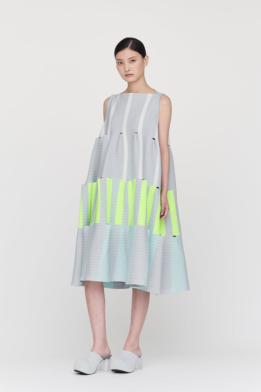 TERRACED SLEEVELESS MINI DRESS