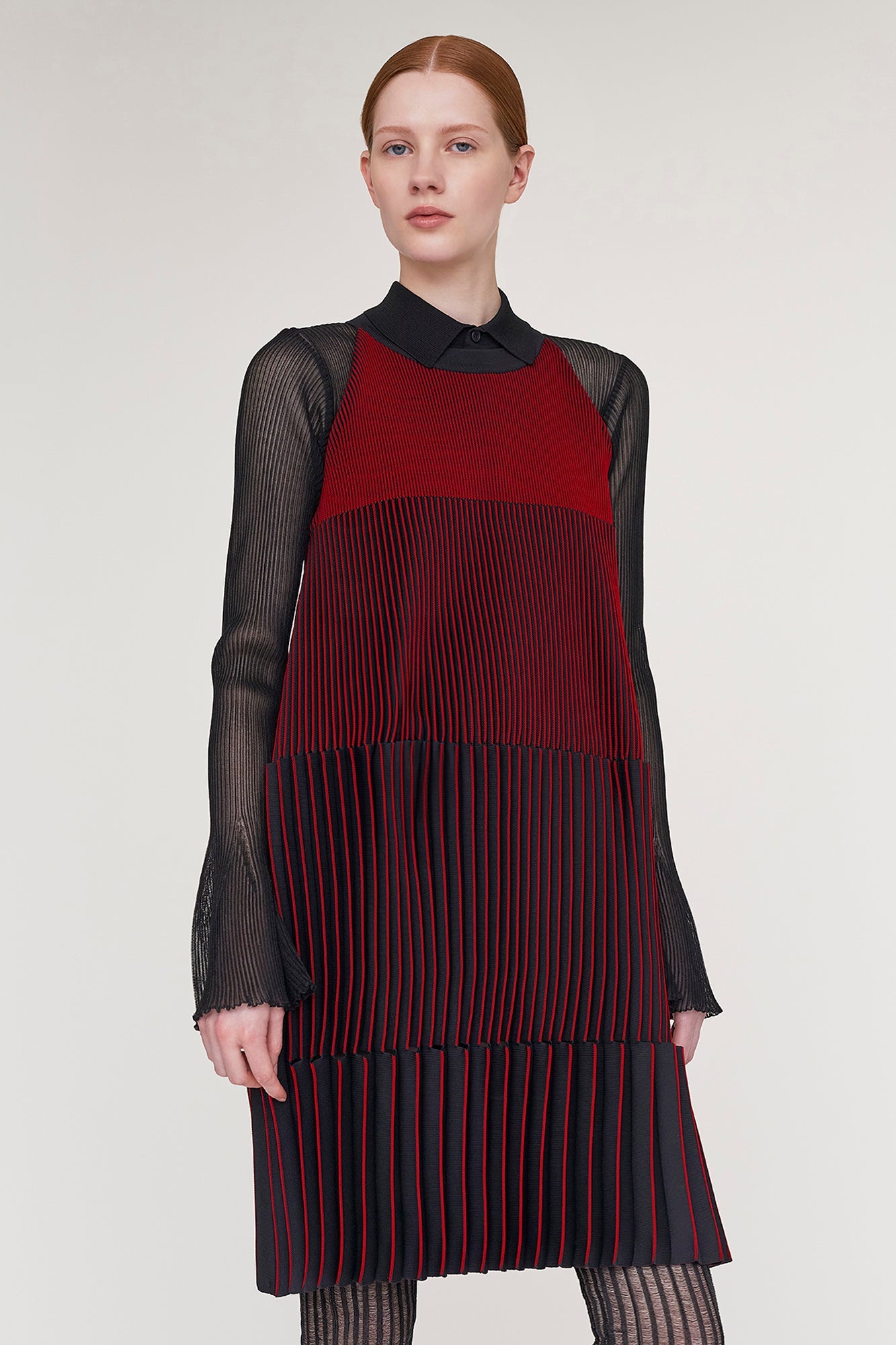 ACCORDION SLEEVELESS MINI DRESS