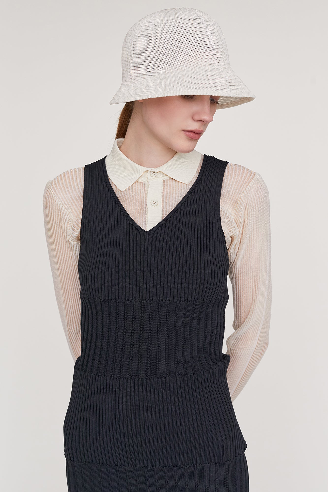 FLUTED V-NECK SLEEVELESS MERMAID DRESS