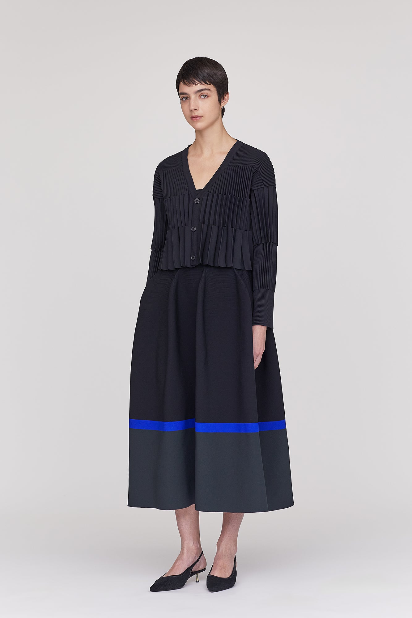 ACCORDION CROPPED CARDIGAN