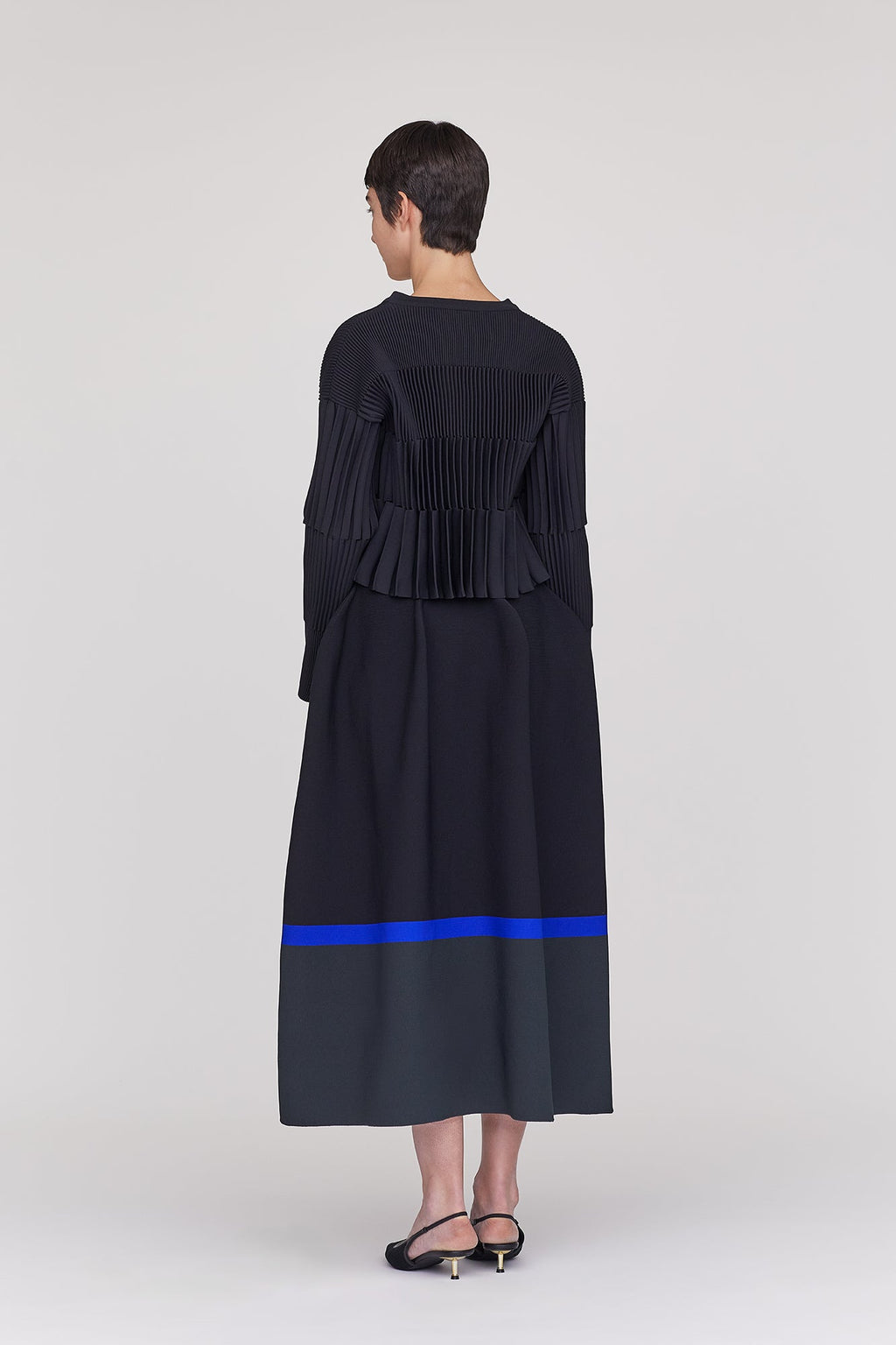ACCORDION CROPPED CARDIGAN