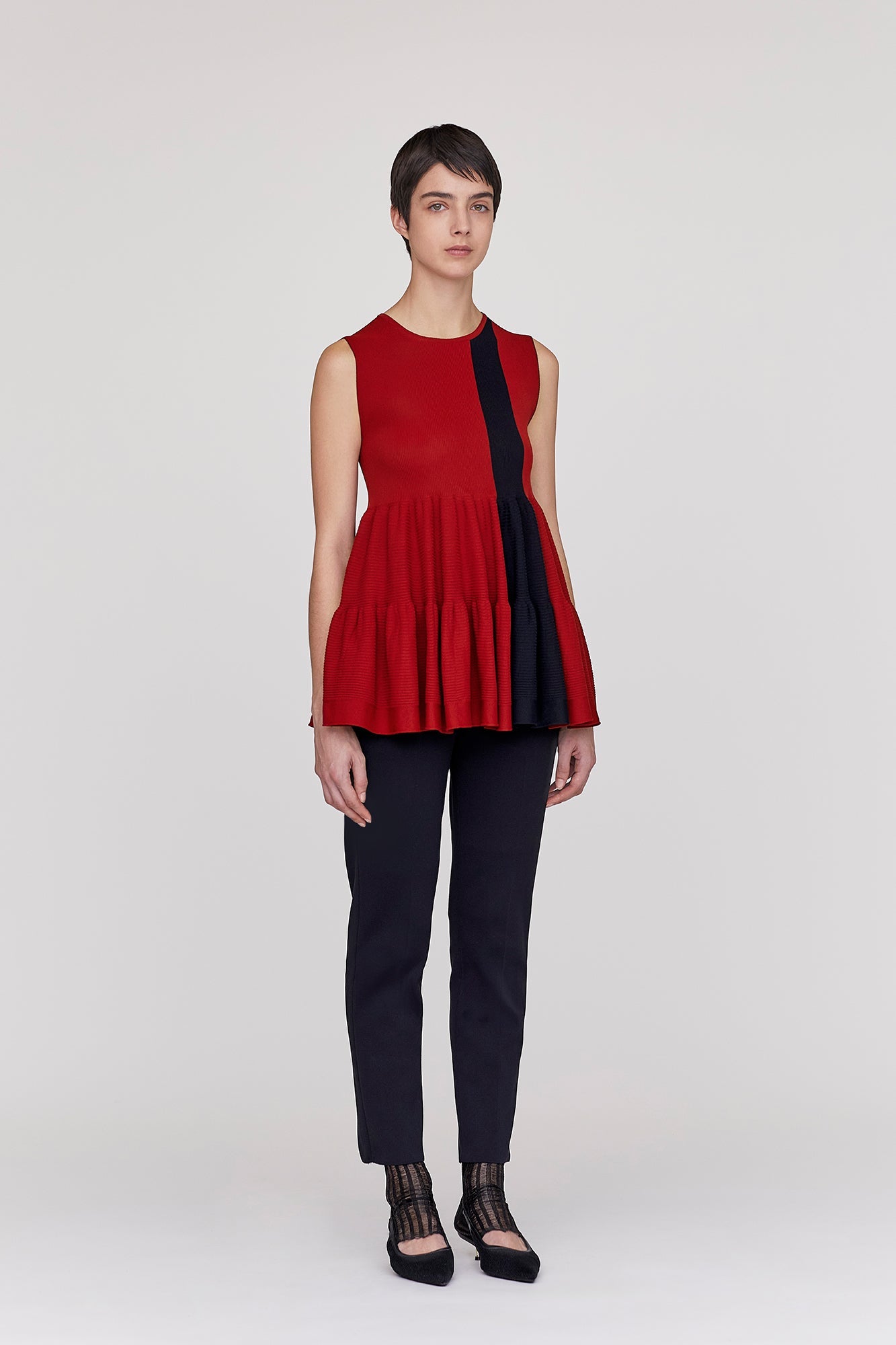 CASCADES SLEEVELESS TOP