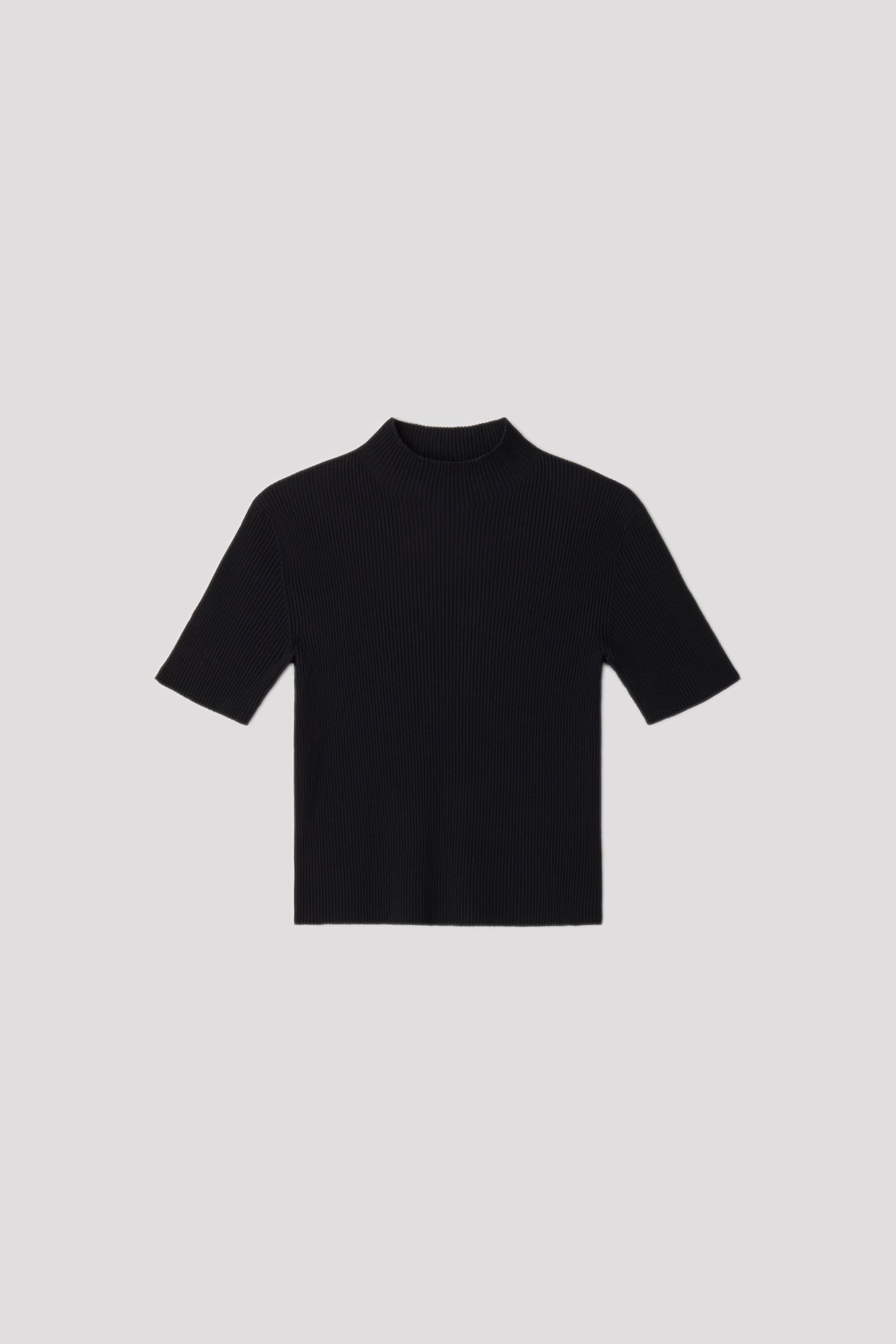 PORTRAIT SHORT SLEEVE TOP - BLACK