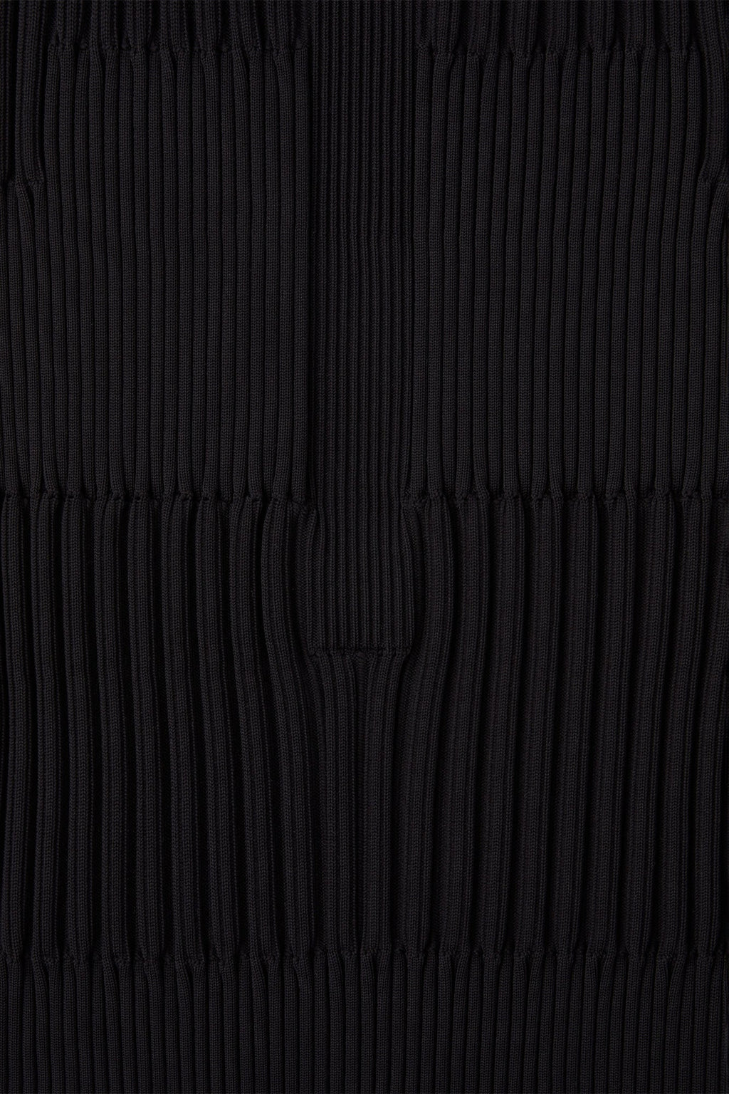 FLUTED SLEEVELESS TOP