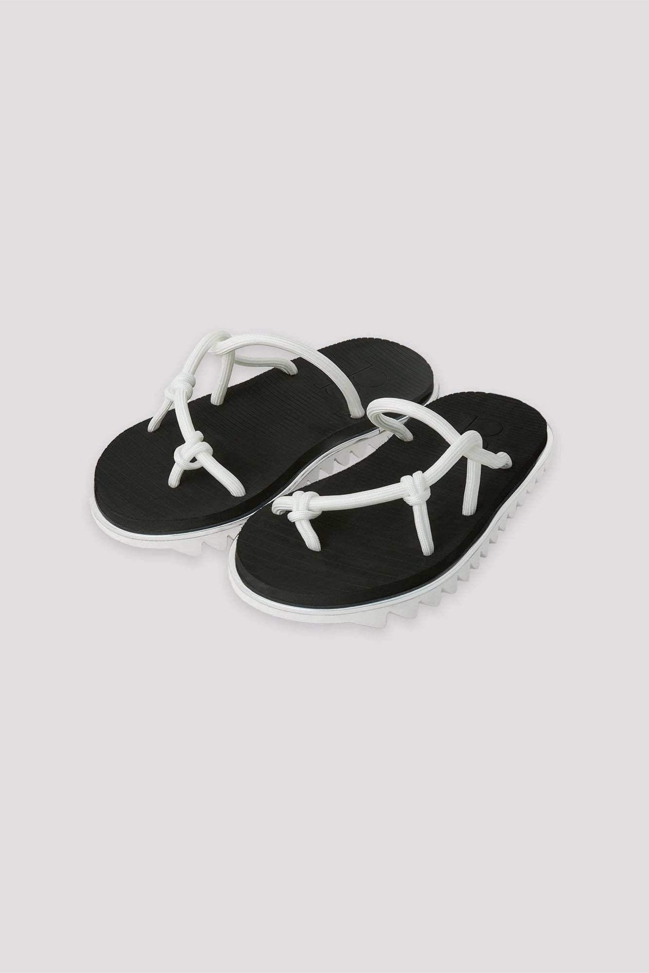 LINE SHARK SOLE SANDAL - WHITE-BLACK
