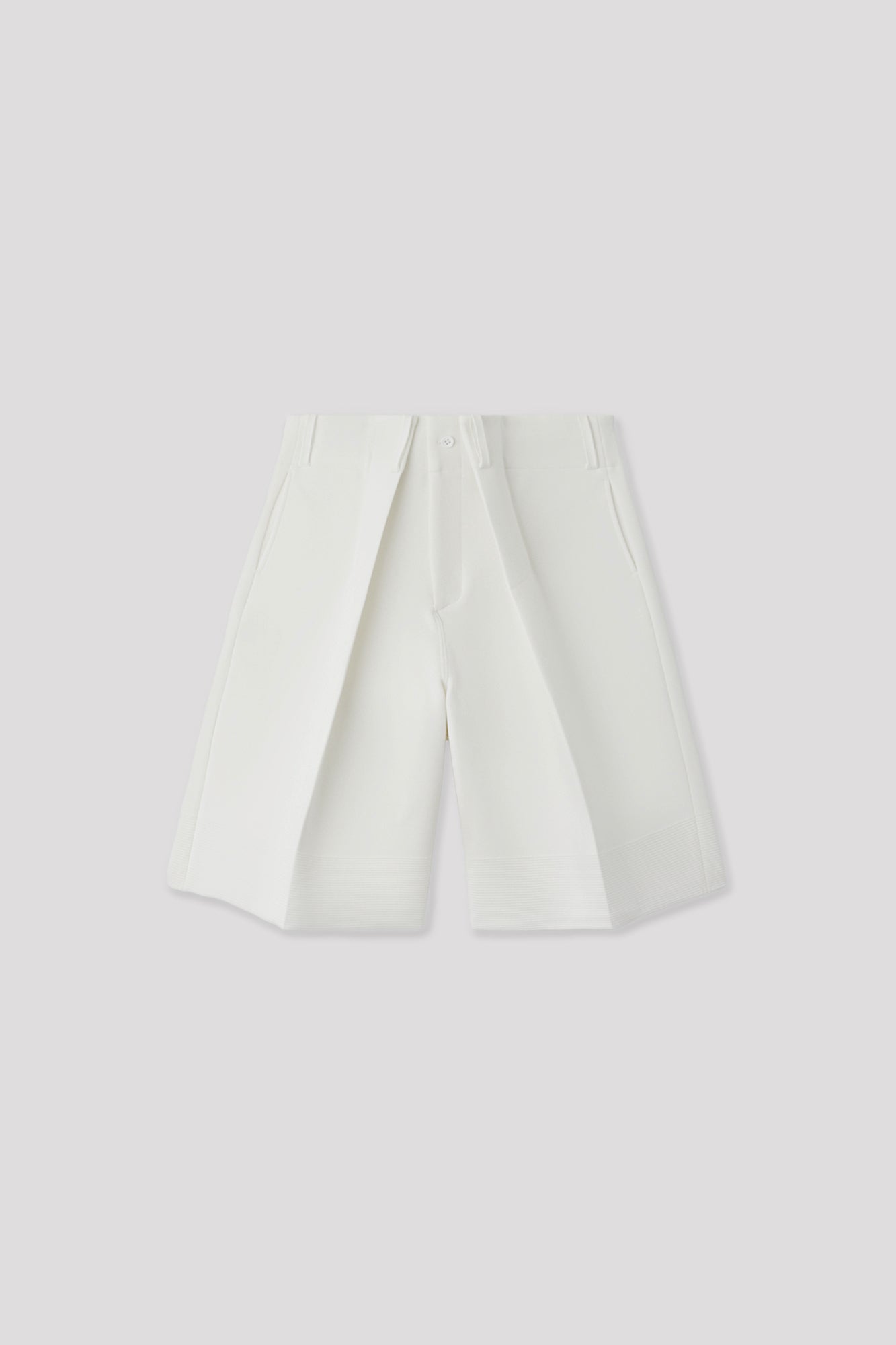 MILAN CREASE HALF PANTS - WHITE