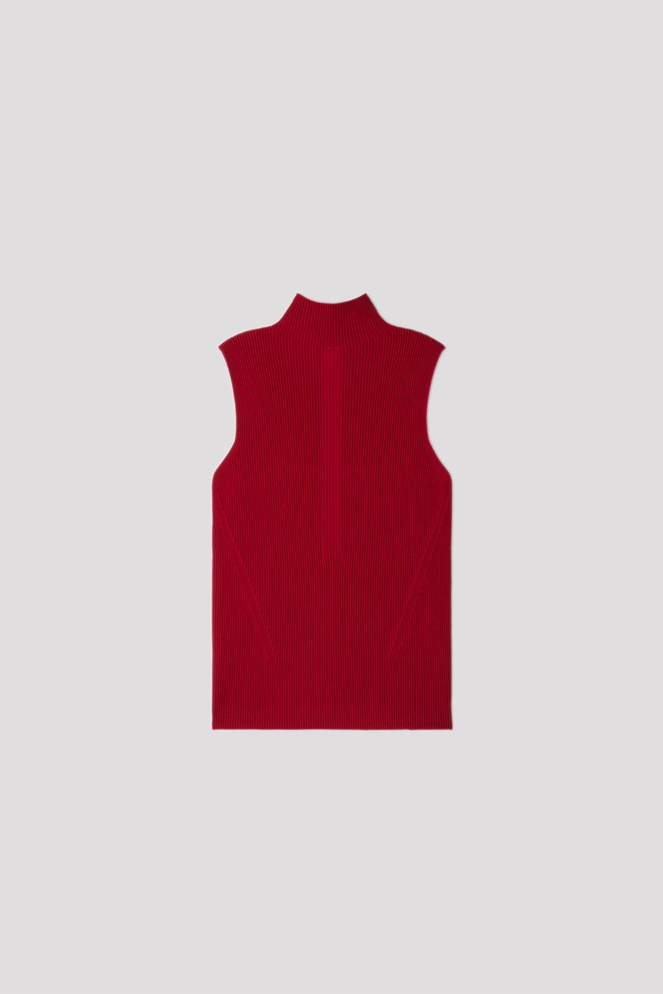 PORTRAIT SLEEVELESS TOP