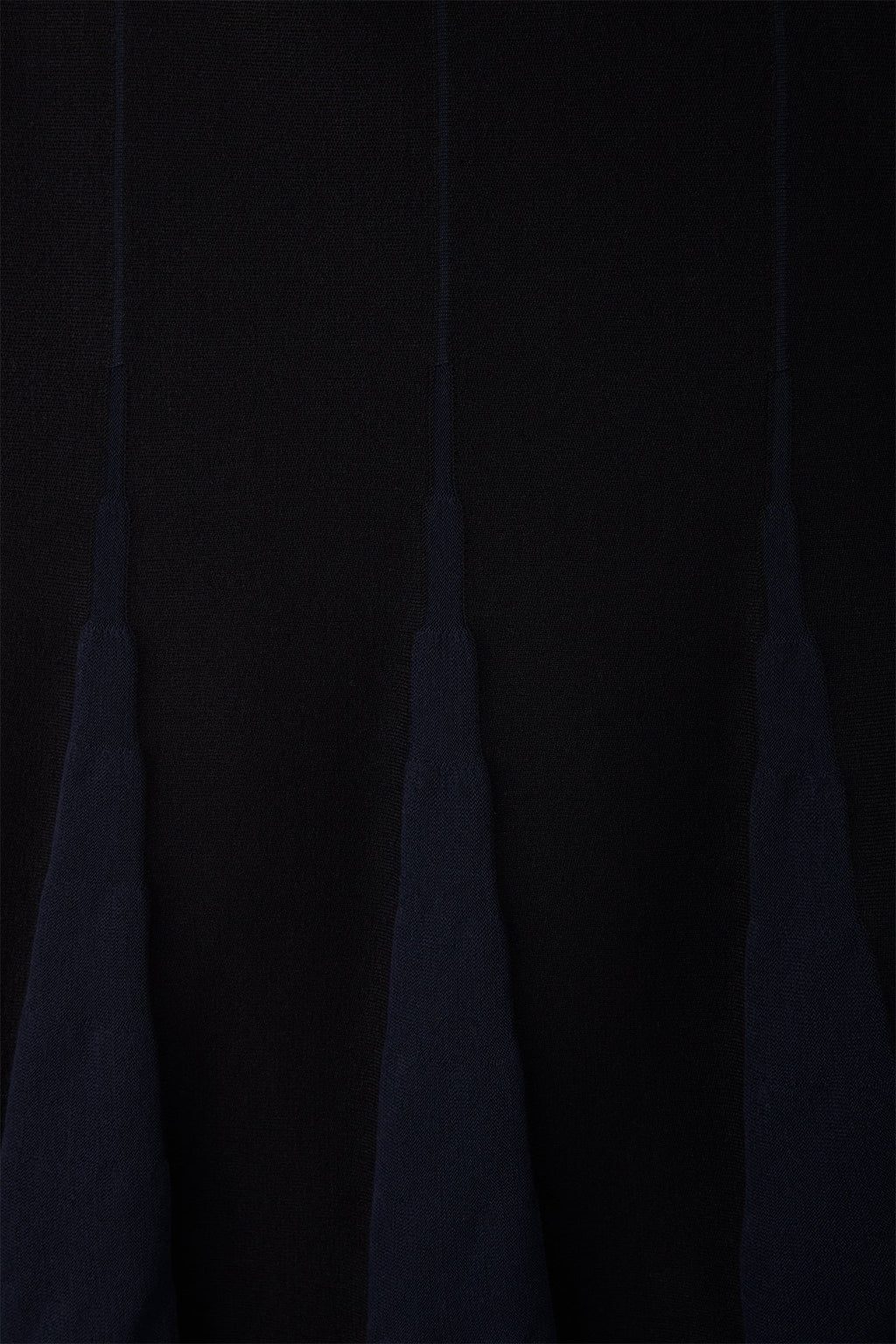 BAMBOO CONIC SLEEVELESS TOP