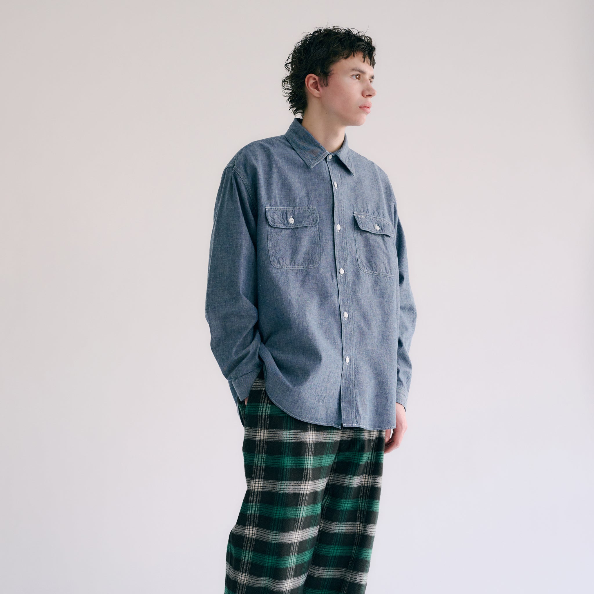 GL29141P / BLUE CHAMBRAY WORK SHIRT “gold" LOGO PRINTED