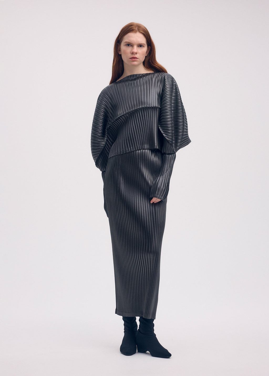 Glossed Metal Pleats