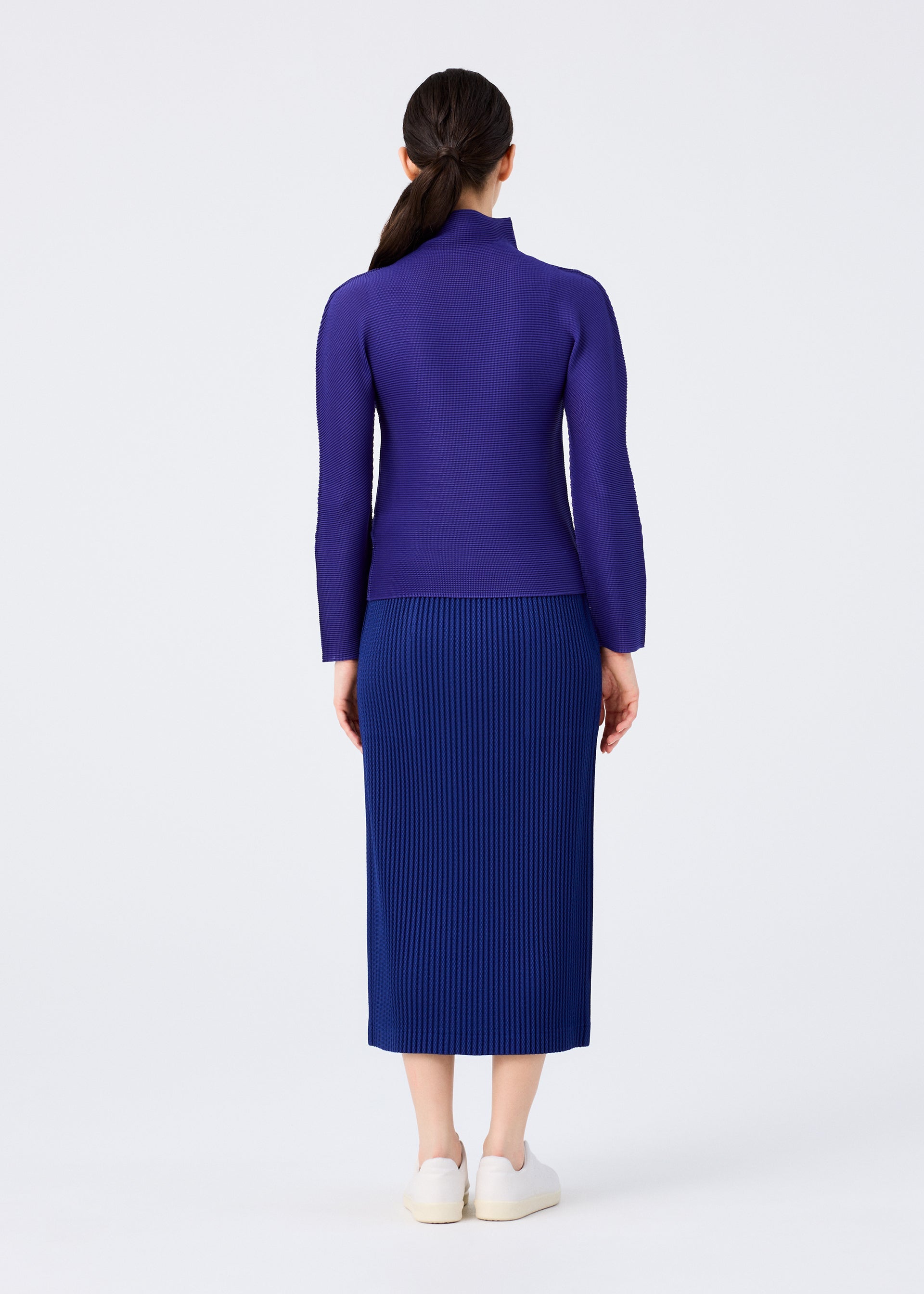 Warm Mesh Pleats