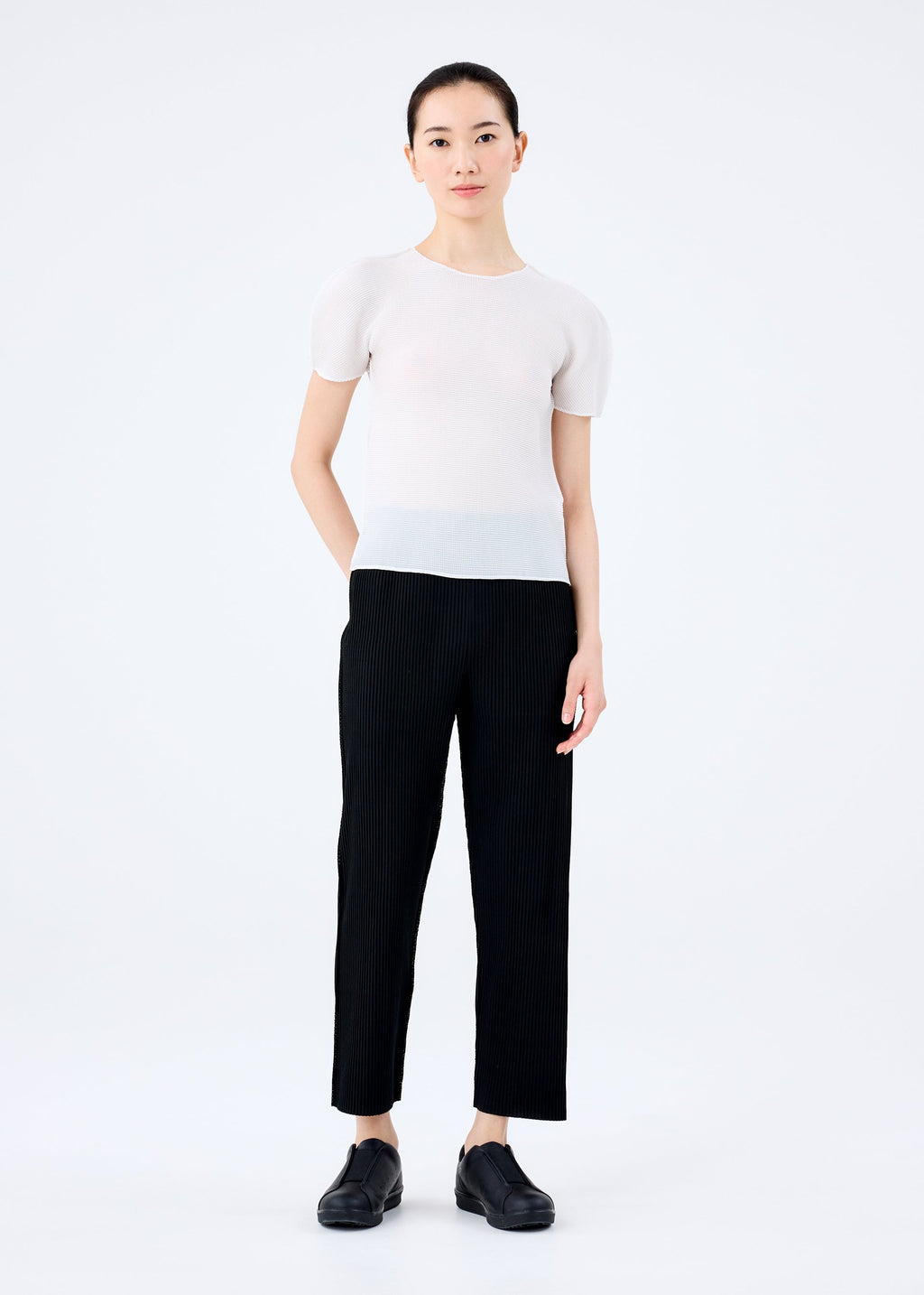 Fine Knit Pleats Black