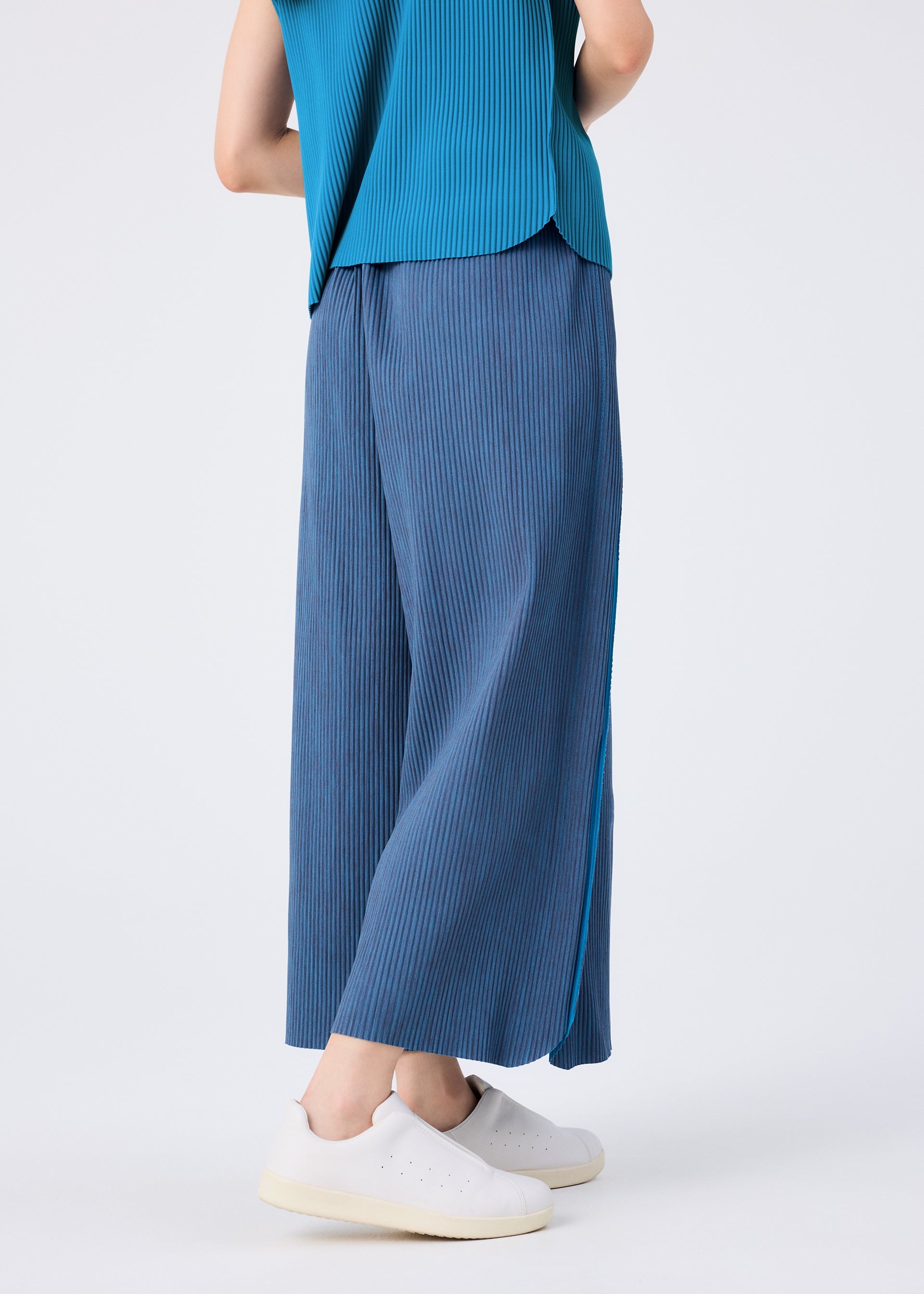 Mix Fine Knit Pleats Bottom