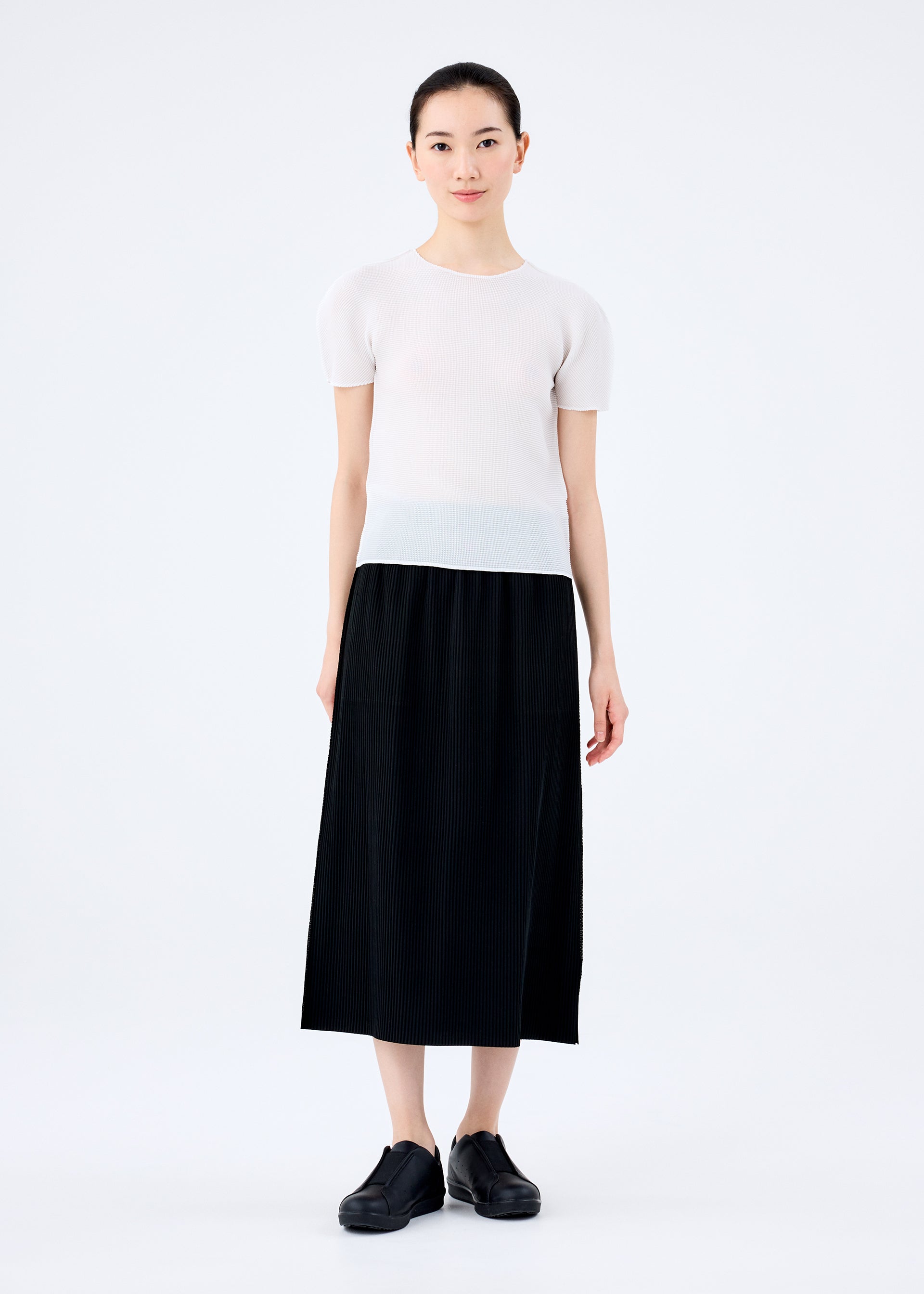 Fine Knit Pleats Black