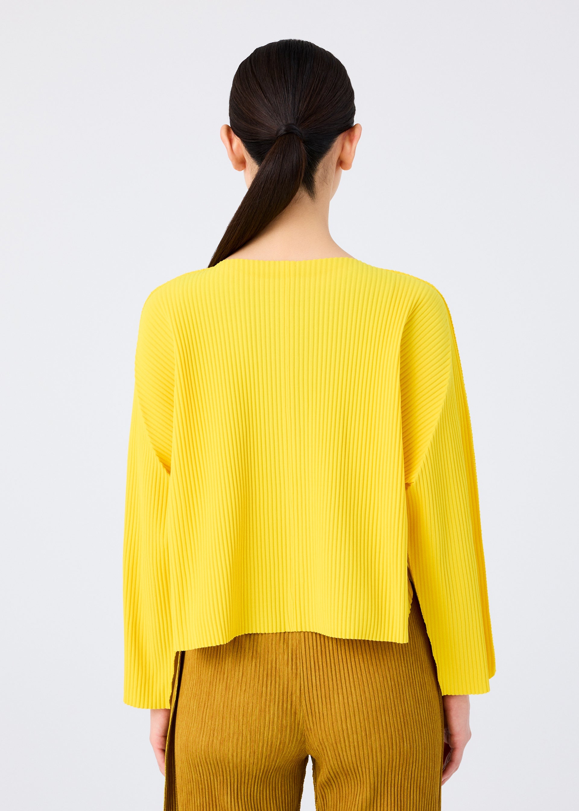 Round Pleats