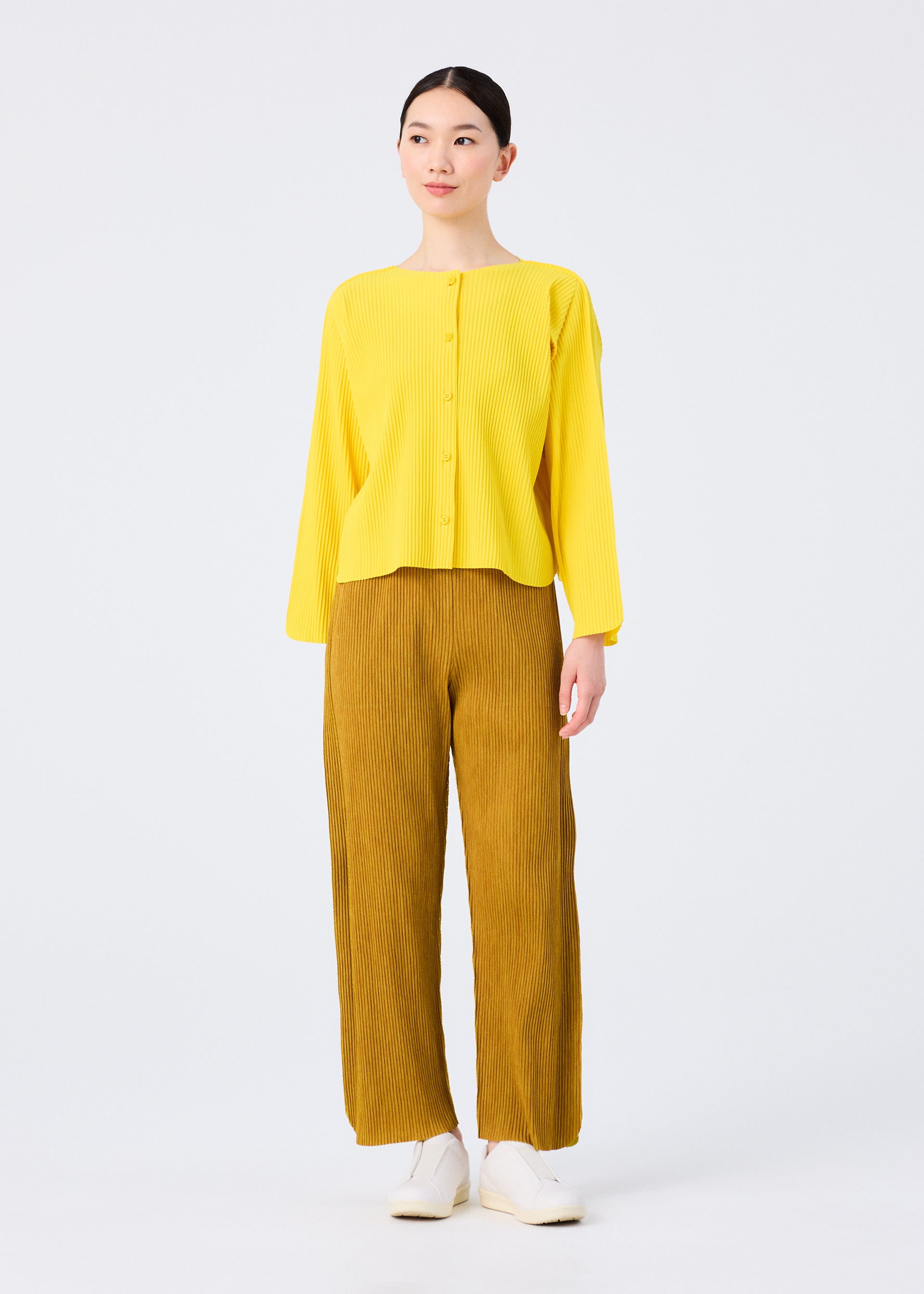 Round Pleats
