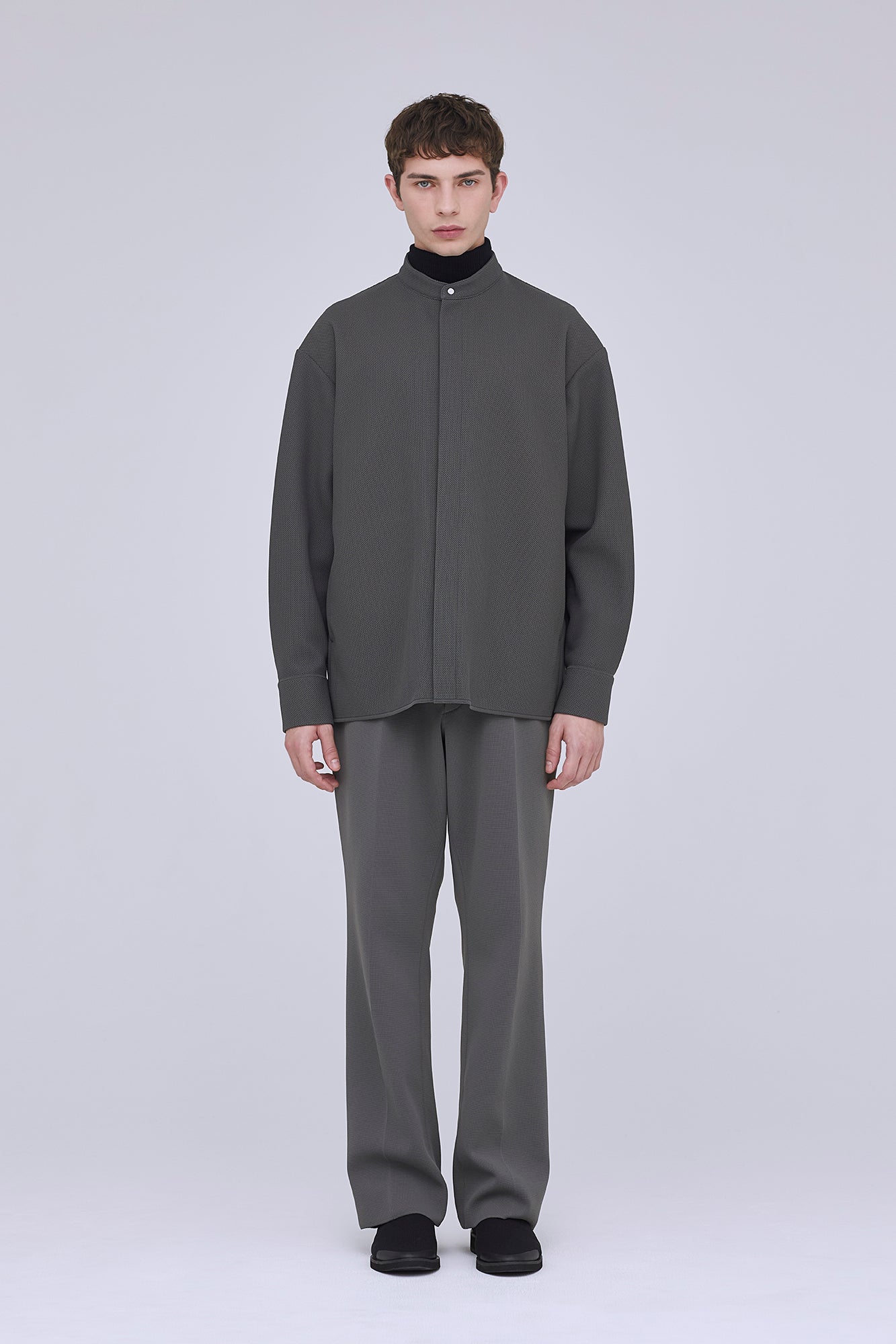MESH STAND-UP COLLAR COVERED PLACKET SHIRT