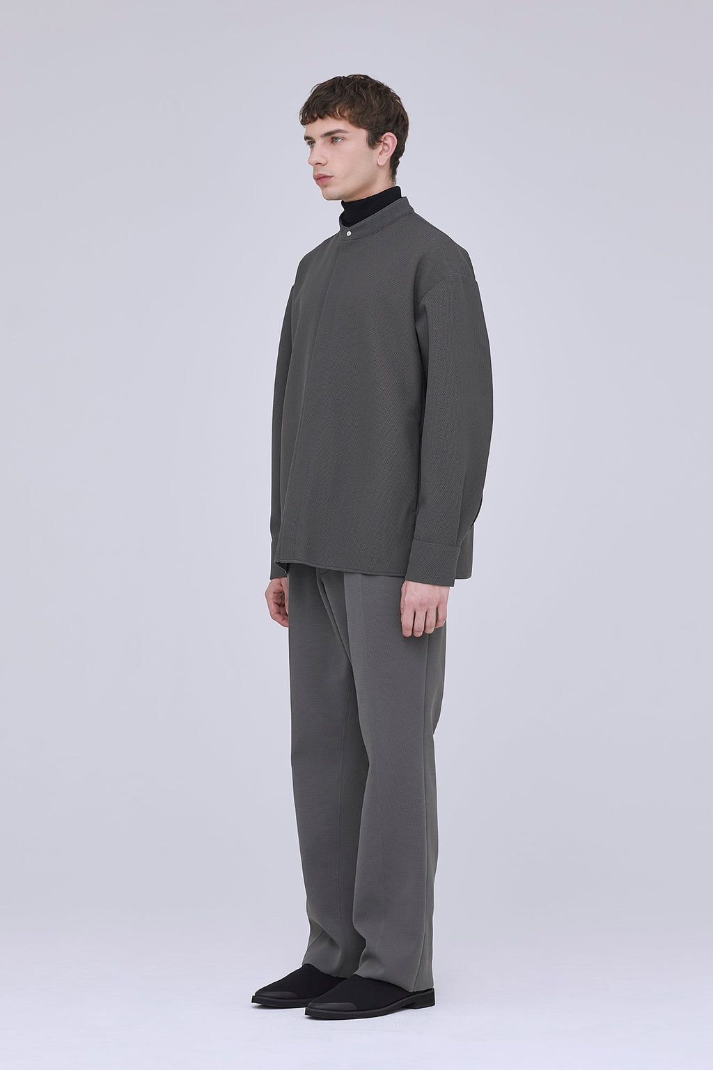MESH STAND-UP COLLAR COVERED PLACKET SHIRT