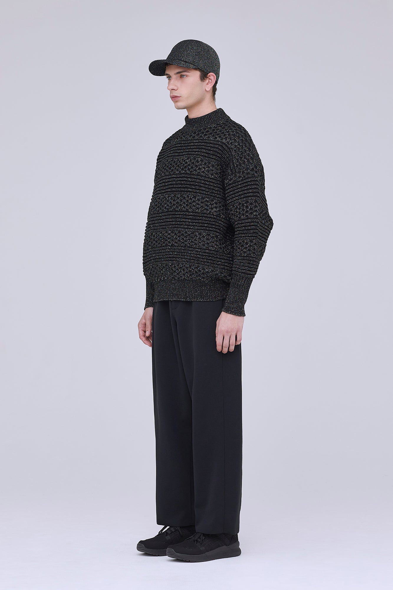 LOW GAUGE GLITTER PULLOVER