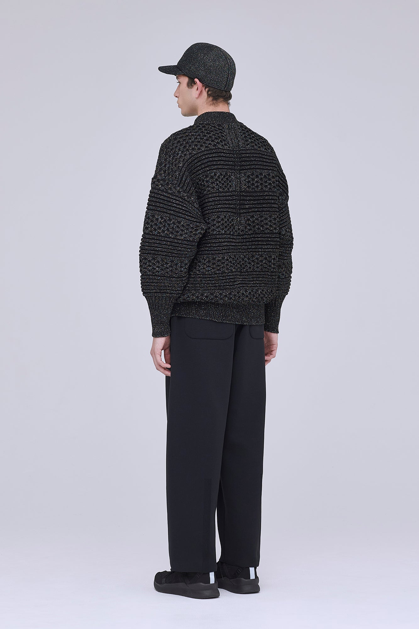 LOW GAUGE GLITTER PULLOVER