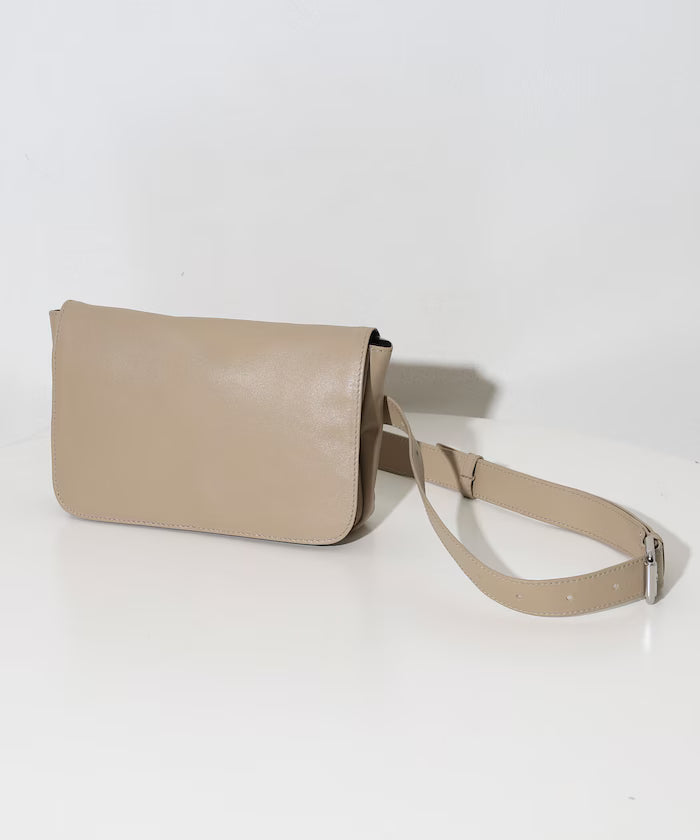 Leather Waist Pouch / Cowhide / Water-Repellent Leather