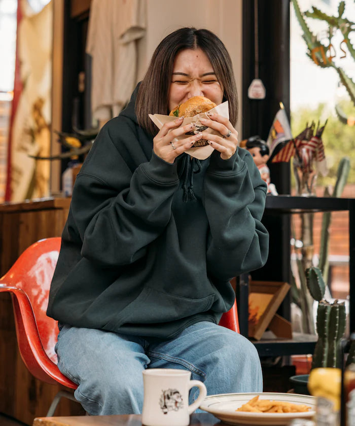 SHE WOLF DINER×FREAK'S STORE/She Wolf Diner Limited Edition Big Silhouette Back Embroidery Hoodie/WOLF 【Limited Release】
