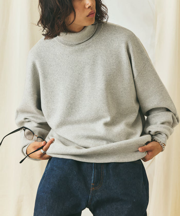 Relax Fit Sweat-Like Turtleneck Knit 【Limited Edition】