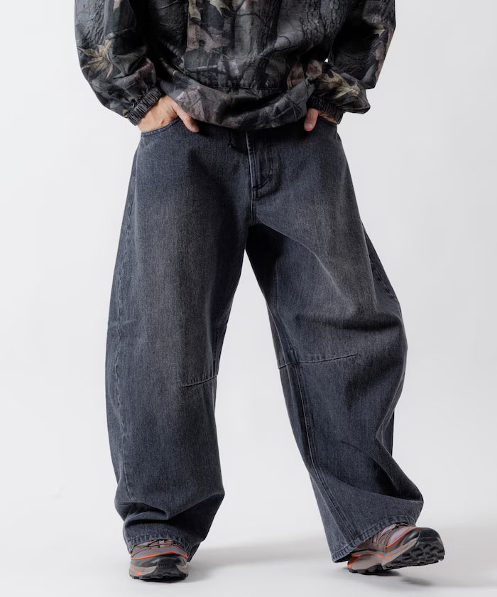 Wide Silhouette Curve Denim Pants One Wash