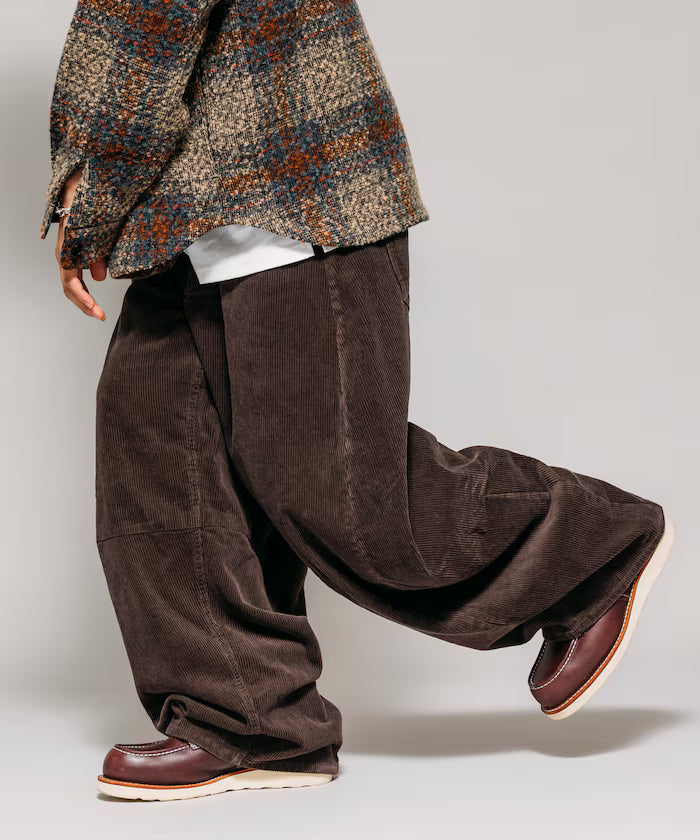 Wide Silhouette One Wash Curve Corduroy Pants