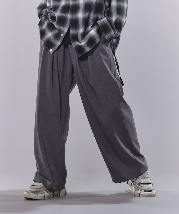 Tuck Wide Slacks [Limited Edition]