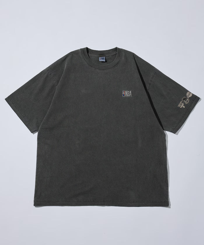 NBA × FREAK'S STORE Collaboration Random Team Logo Backprint Crewneck T-Shirt