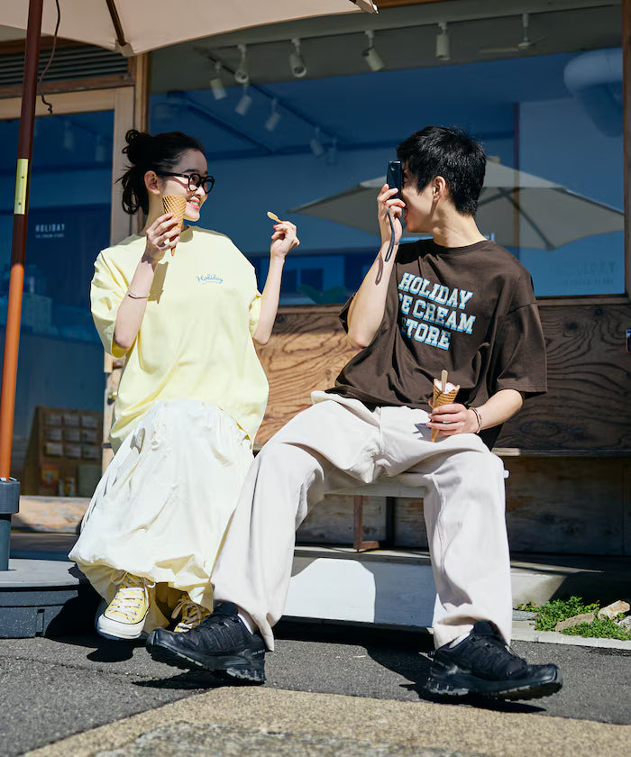 HOLIDAY ICECREAM×FREAK'S STORE Limited Edition Big Silhouette College Print Crew Neck T-Shirt