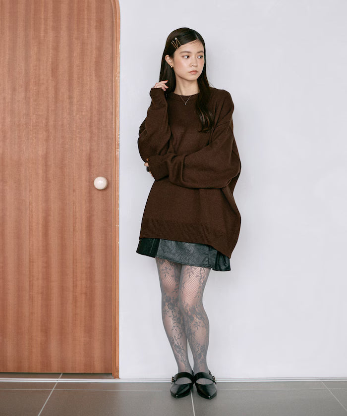 Sweat-like Lettered Knit / Jacquard Knit