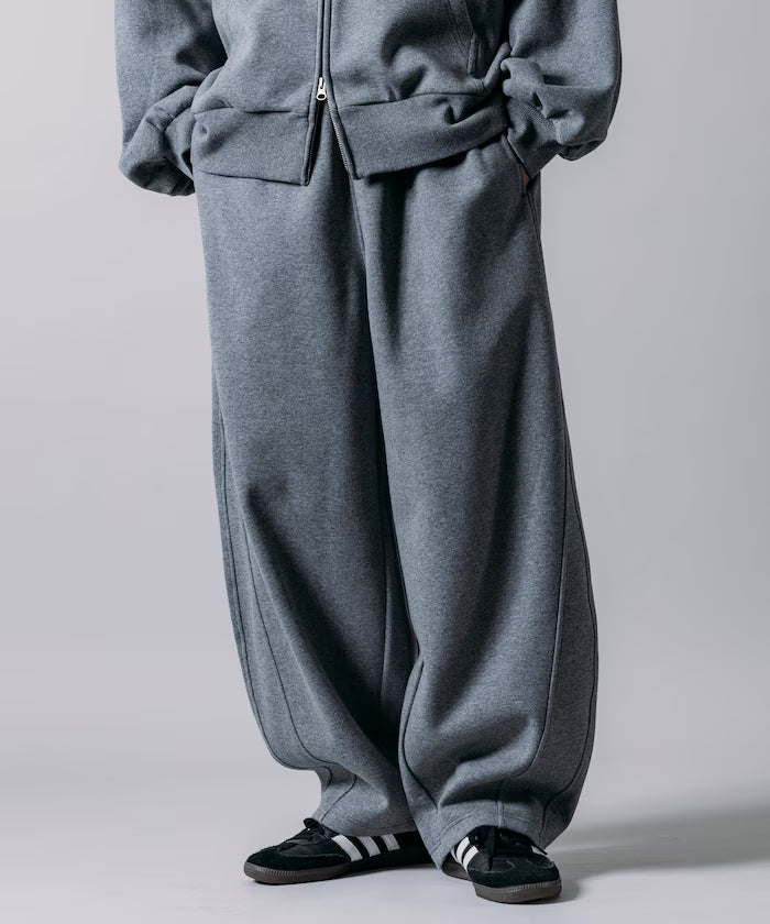 Wide Silhouette Bonding Barrel Leg Sweatpants 【Limited Edition】