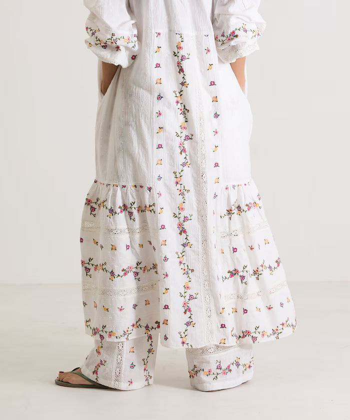 Dobby Floral Embroidery x Lace Dress