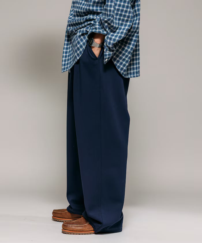 Spindle Cardboard Sweatpants / Straight Silhouette