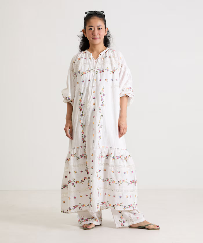 Dobby Floral Embroidery x Lace Dress