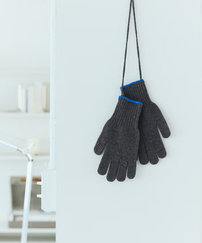 WOOL EASY SLIT GLOVE Wool Easy Glove with Smartphone-Compatible Slit