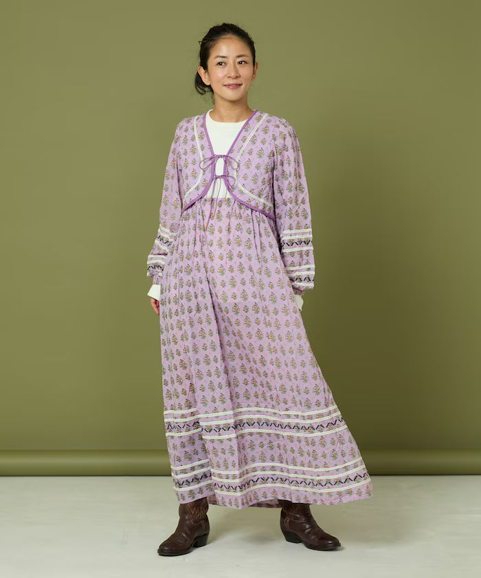 Bust Cut One-Piece with Chest Quilt and Ribbon