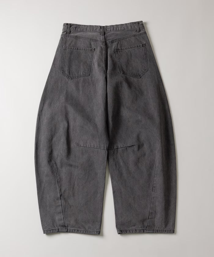 Wide Silhouette Curve Damaged Denim Pants