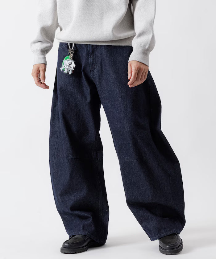 Wide Silhouette Curve Denim Pants One Wash