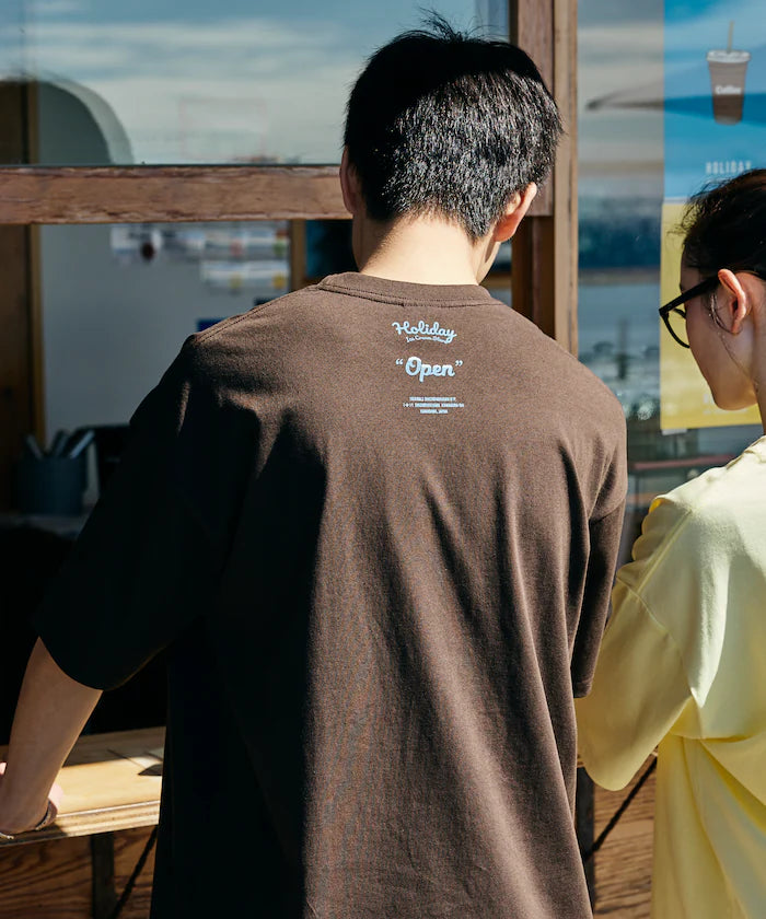 HOLIDAY ICECREAM×FREAK'S STORE Limited Edition Big Silhouette College Print Crew Neck T-Shirt