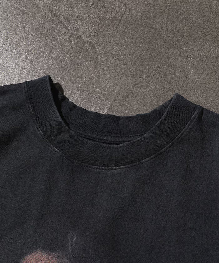 【EXCLUSIVE】 Amy Winehouse / Amy Winehouse Graphic Crew Neck T-Shirt