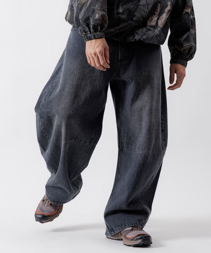 Wide Silhouette Curve Denim Pants One Wash