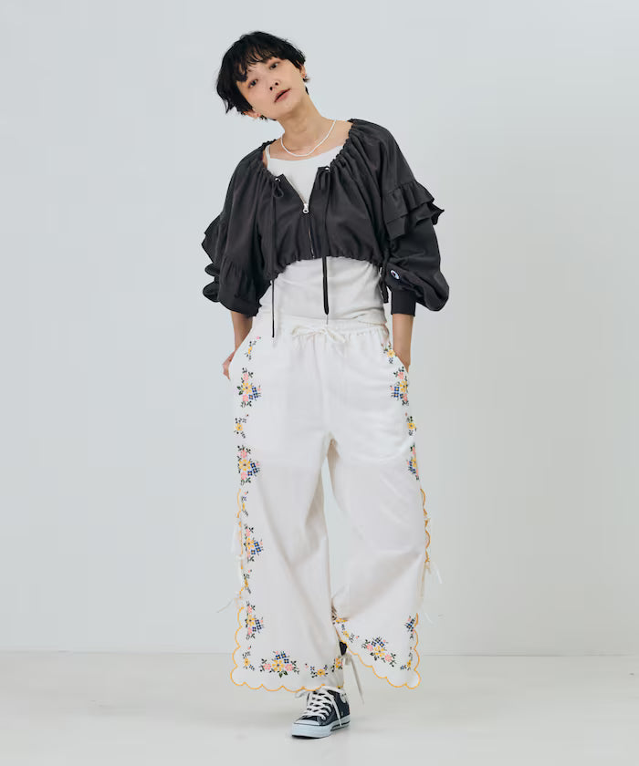 India Scallop Floral Embroidery Pants