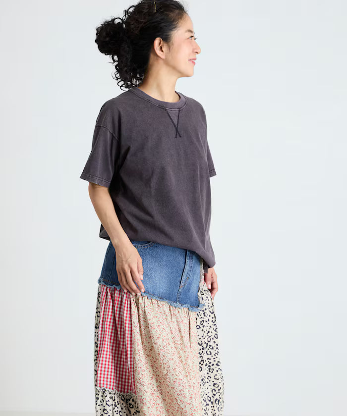 V Gazette Vintage-Like T-Shirt