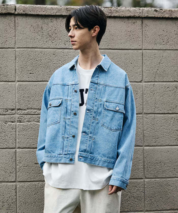 Short-Length Relaxed Denim Trucker Jacket