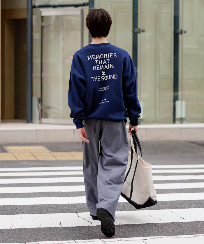 Big silhouette one-point embroidery back print hem code crew neck sweatshirt 【limited edition】